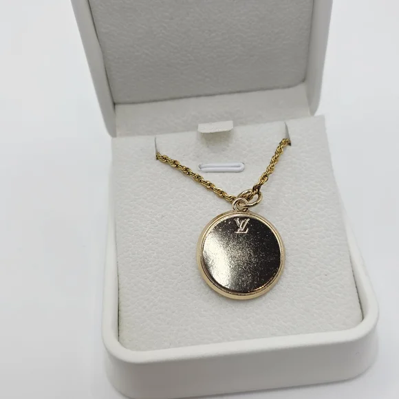 Authentic Louis Vuitton Medallion Necklace. On Waterproof Atolea Chain. - Picture 5 of 6
